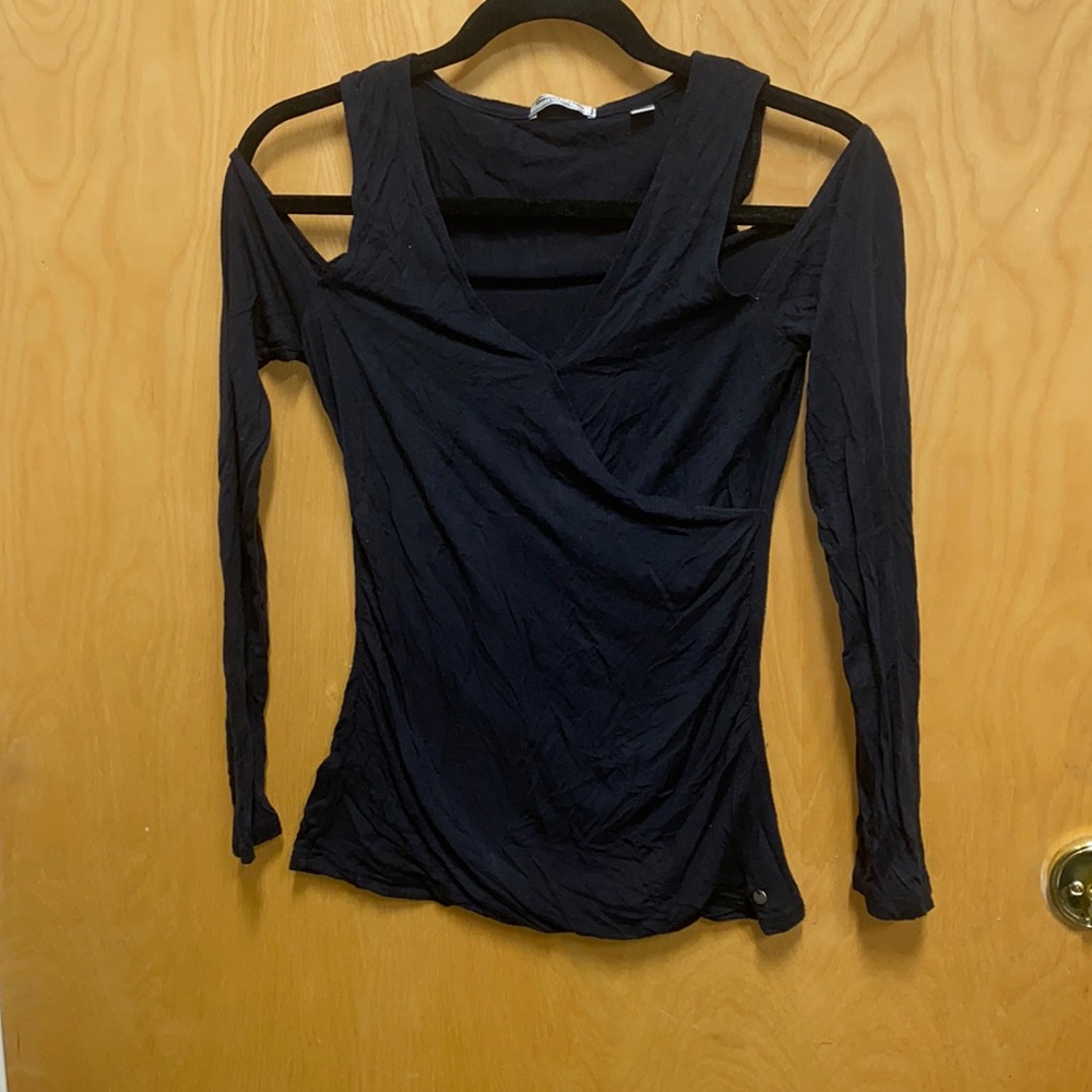 Size S. Abercrombie & Fitch Cold Shoulder
